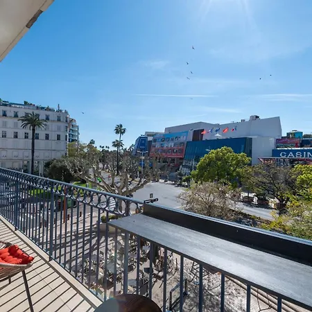דירה 2-br Facing Palais Des Congres Centre