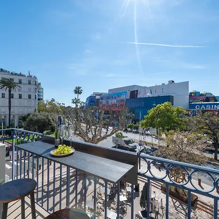 2-br Facing Palais Des Congres Centre Διαμέρισμα *