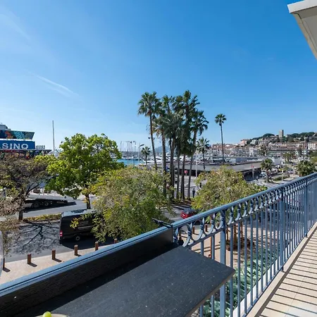 2-br Facing Palais Des Congres Centre דירה *