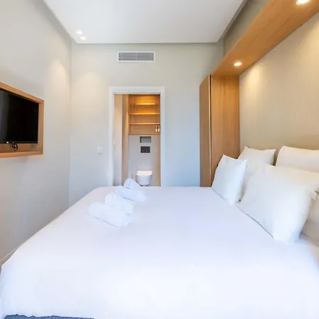 2-br Facing Palais Des Congres Centre Διαμέρισμα *