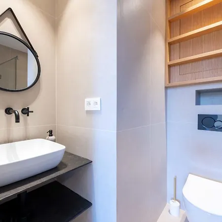 2-br Facing Palais Des Congres Centre דירה