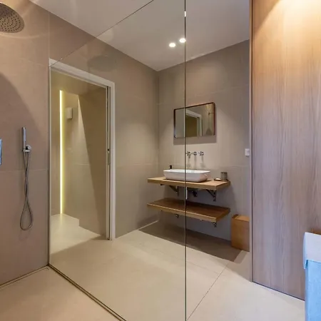 2-br Facing Palais Des Congres Centre * קאן